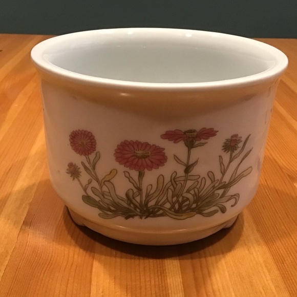 Vintage Other - VINTAGE TAKAHASHI FOOTED PLANTER w/3 Floral Sides